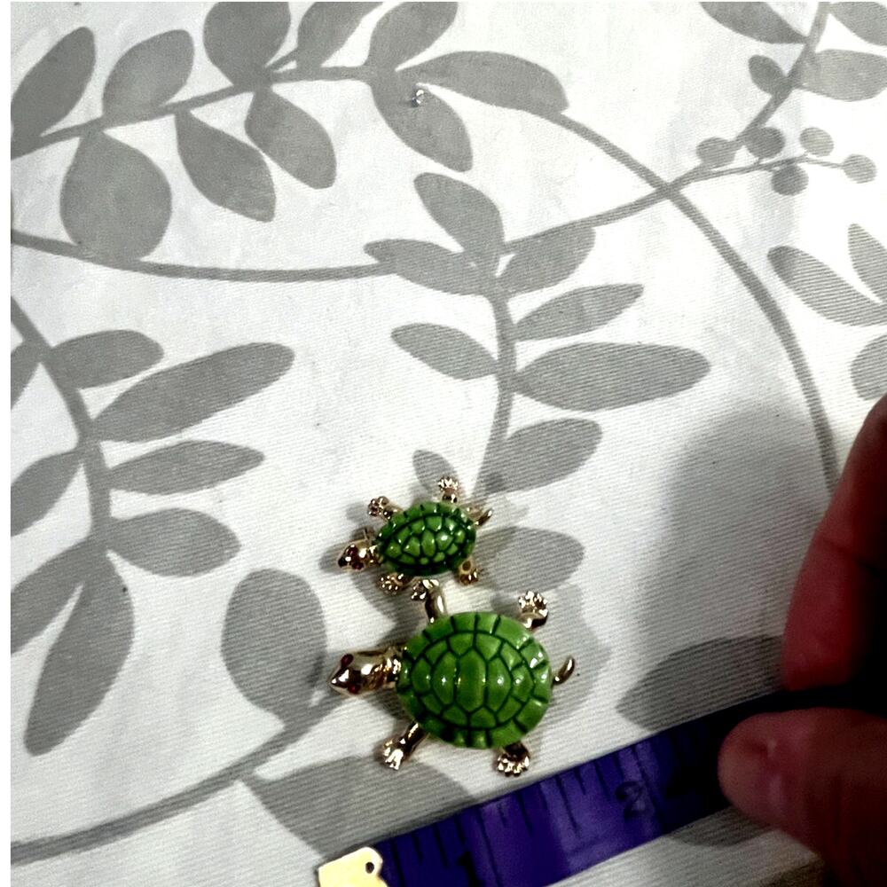 Vintage Turtle Brooch Pin Lot Green Enamel Gold Tone Sea Turtle Jewelry Set